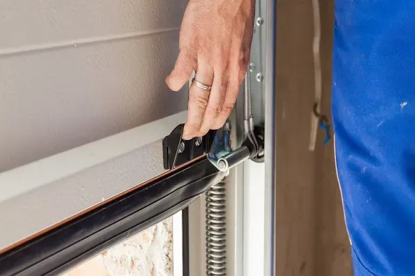 garage-door-weatherproofing-replacement-edmonton garage door weatherproofing replacement edmonton
